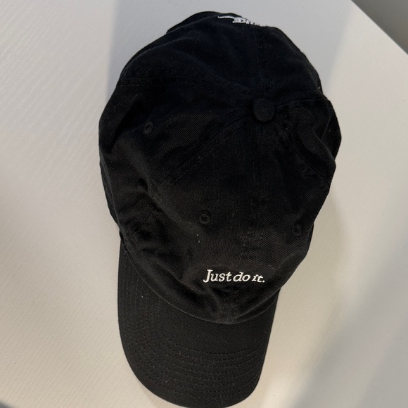 Nike Black Just Do It Cap with White Embroidery OS - Picture 3 of 6